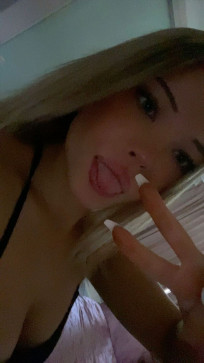 Saoirse, 18, Ireland