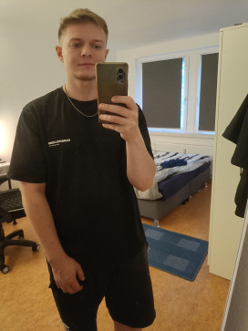 Bullish Divergence, 25, Germany