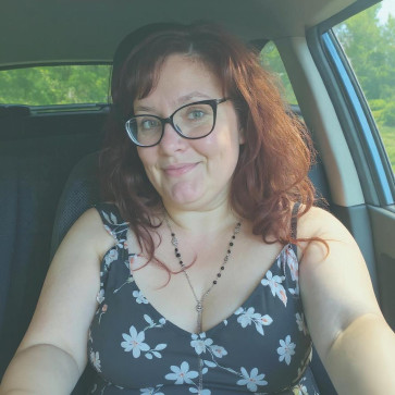 Lynda, 44, United States