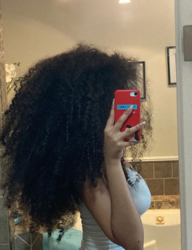 Neli, 20, United States