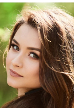 Nora, 23, Netherlands