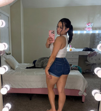 Ashley, 19, United States