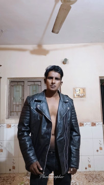 Jay Naiya, 28, India