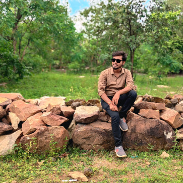 Naween Gilhare, 18, India