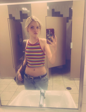 Kate, 18, United States