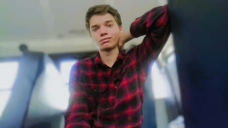 Kung Lisa, 18, United States