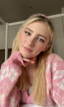 Melody Mark, 28, United States