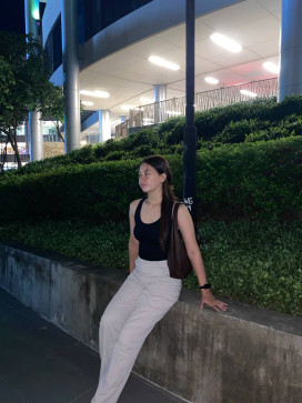 Lovely Angel Calupaz, 21, Philippines