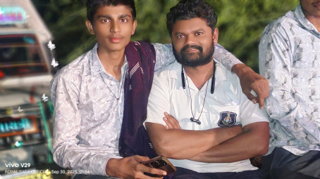 Yadav Mithapara, 19, India