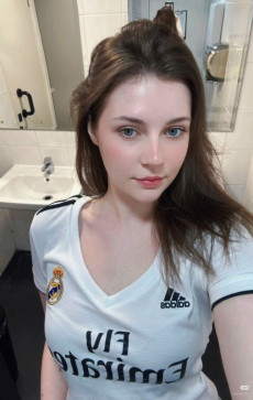 Night Fan, 22, United States