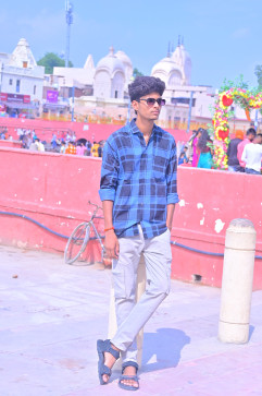 Raunak Tiwari, 19, India