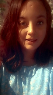 Victoria Lace, 31, United States