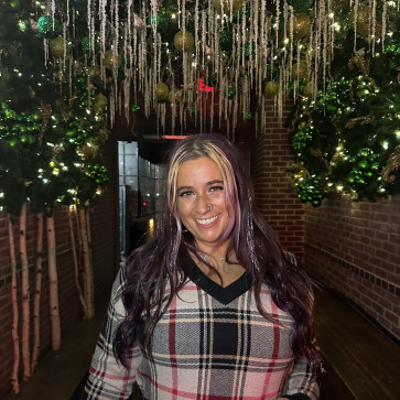 Judith, 39, United States