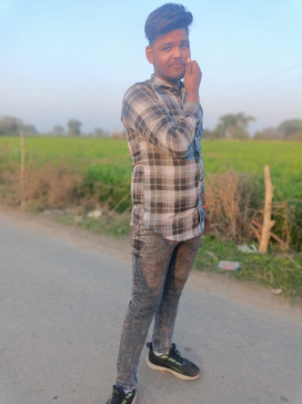 Vivek Thakur, 18, India