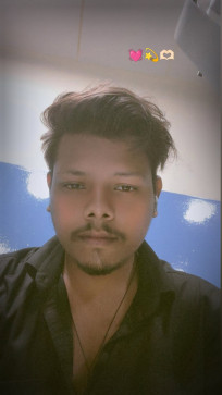 Aakash Mahto, 24, India