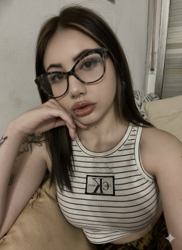 Valentina, 23, Uruguay