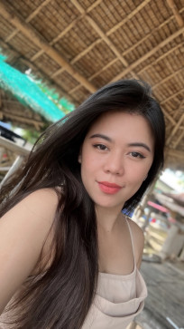 Zarah Valdez, 26, Philippines