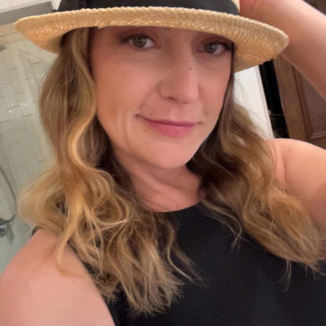 Kayla, 42, United States