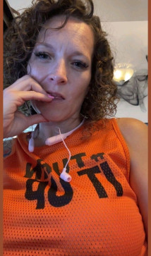 Brenda, 46, United Kingdom