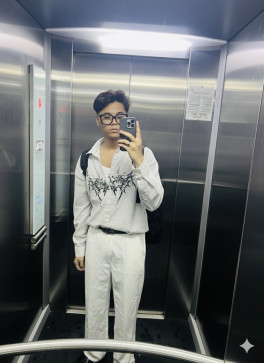 Vinit Mumbai, 22, India