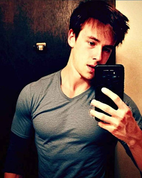 HAWK666, 29, United States