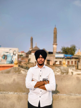 Charanpreet, 20, India