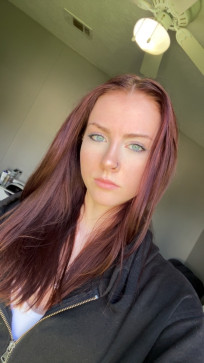 Nicole, 18, United States