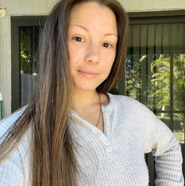 Delphine, 39, United States