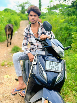 Paramesha __55950944, 19, India