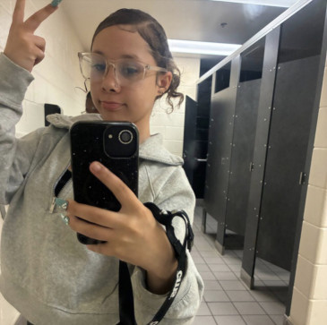 Janet Mariah, 18, United States