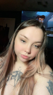 Nova Raine, 22, United States