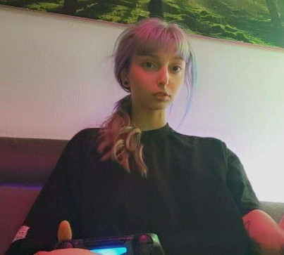 ErikaQ, 19, United States