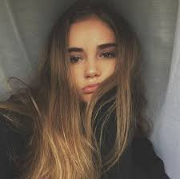 Mielle, 35, United Kingdom