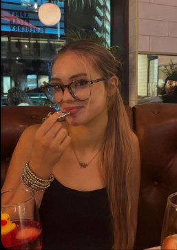 Grace, 19, United States