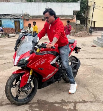 Manish Manchewar, 25, India