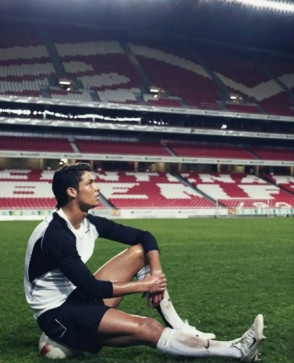 Asj Wjwjrheue, 18, United States