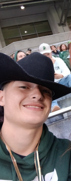 Max, 18, United States