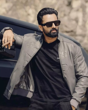 Anshkumar Shinde, 18, India