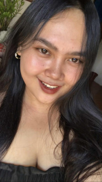 Iya, 21, Philippines