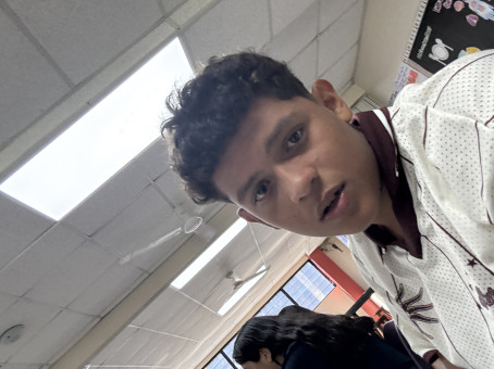 Drexe, 18, El Salvador