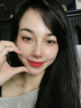 Anna Avril, 35, Singapore