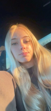 Alice, 18, Australia