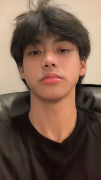 Den Mark, 18, Philippines