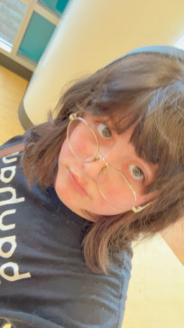 Maddie, 18, United States