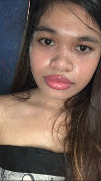 Jenelesa Caraat, 24, Philippines