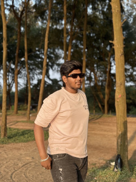 Albaksh Shah, 21, India