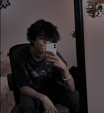 Maxii, 21, Netherlands