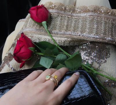 Paradoxie, 20, India