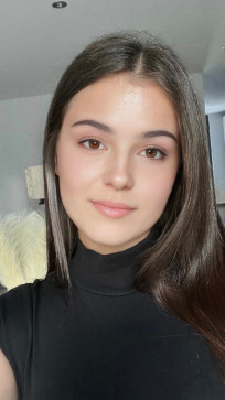 Noemie Randria, 35, United Kingdom