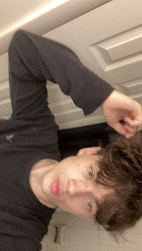 Alex, 18, United States